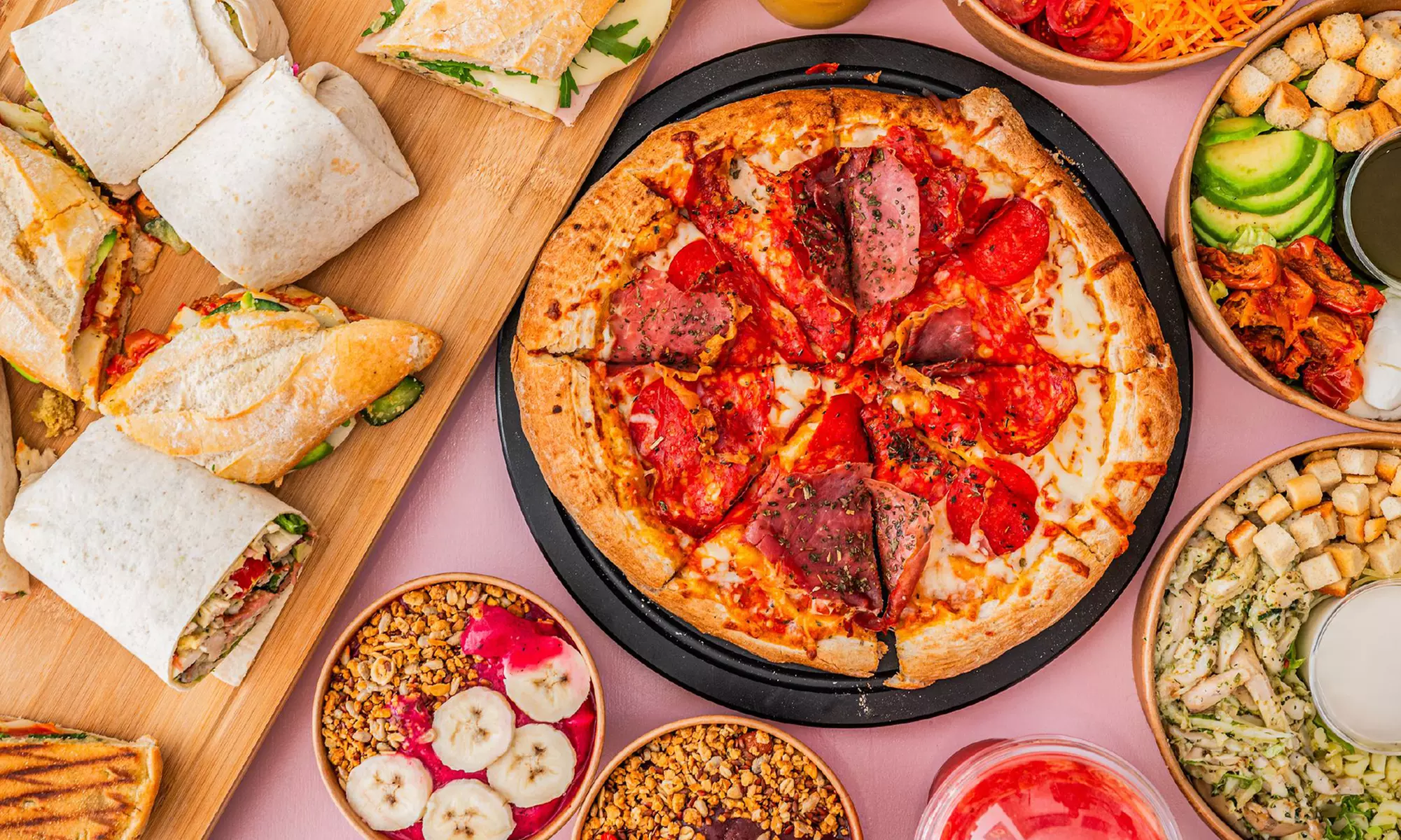 Vers, gezond en bomvol smaak: kies een sandwich of salade met verse smoothie uit een breed assortiment (tot 40% korting) - Primary Image