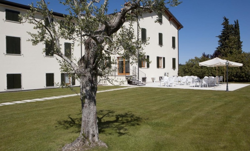 Image 11: Colà di Lazise: camera doppia con colazione e Parco Termale Garda