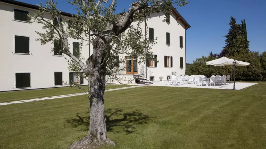 Colà di Lazise: camera doppia con colazione e Parco Termale Garda