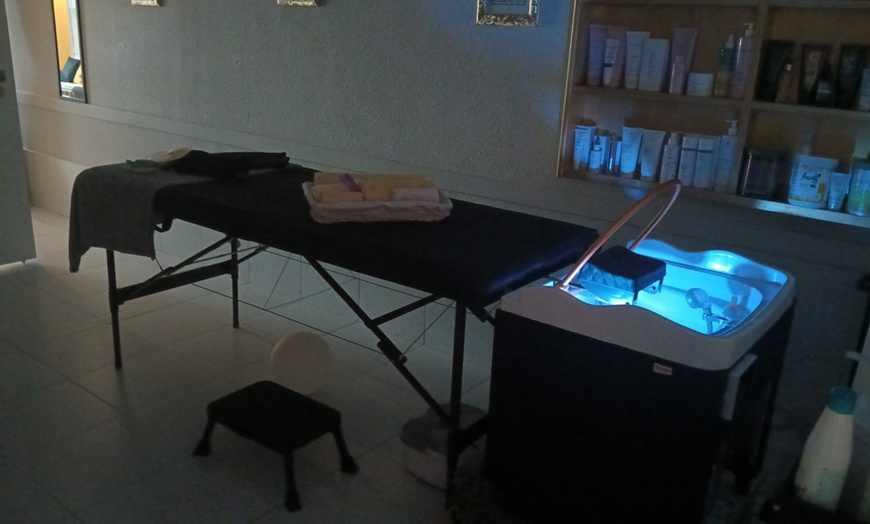 Image 2: Ritual de masaje con piedras calientes y frías de 45 o 60 minutos