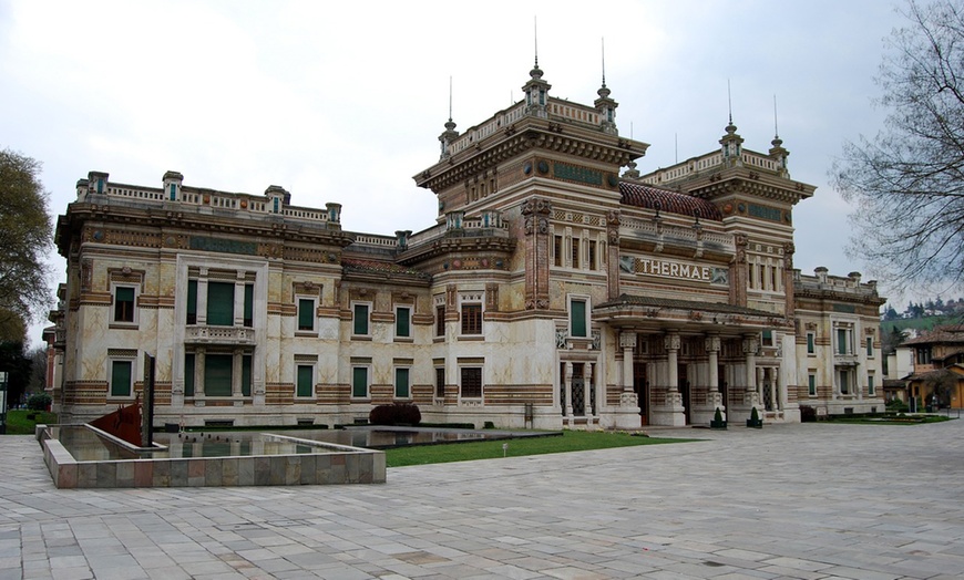 Image 12: Salsomaggiore Terme: hotel, colazione, degustazione vini e Parmigiano