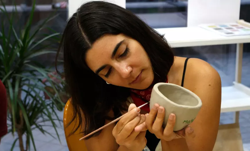Image 20: Taller creativo de cerámica a elegir con bebida para 1, 2 o 4 personas