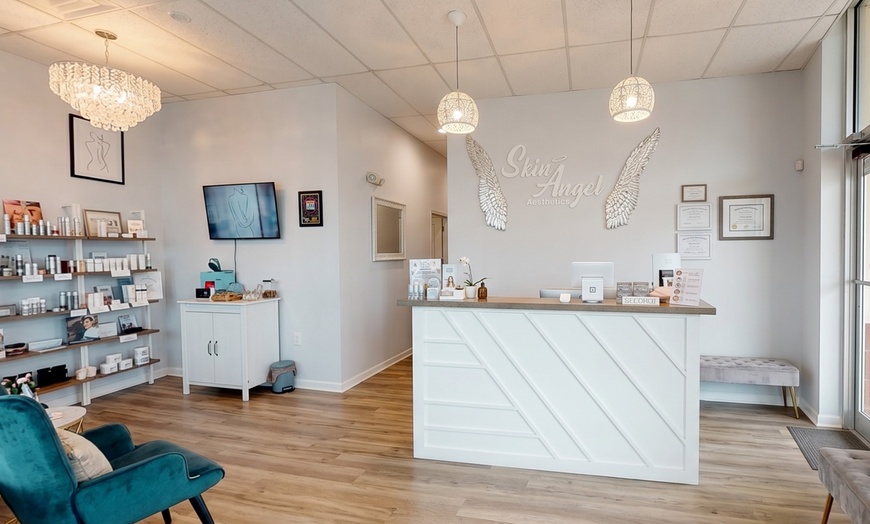 Image 4: 30-Minute Angel Express Facial