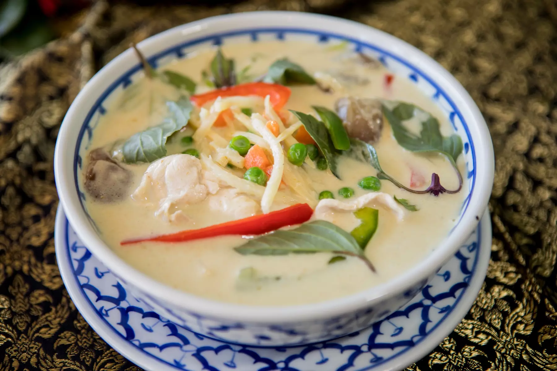 Custom Thai Dinners for Groups of 3-8 People with Tasty Options