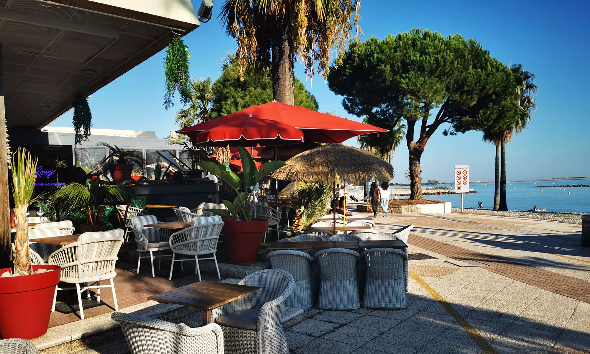 Restaurant la Voile Rouge : cuisine bistronomique, terrasse panoramique, cadre élégant (jusqu'à 58% de remise)