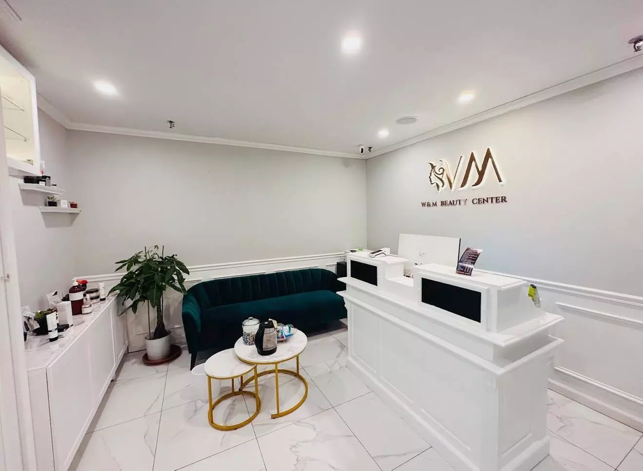 Up to 77% Off on Deep Pore cleasing Microdermabrasion