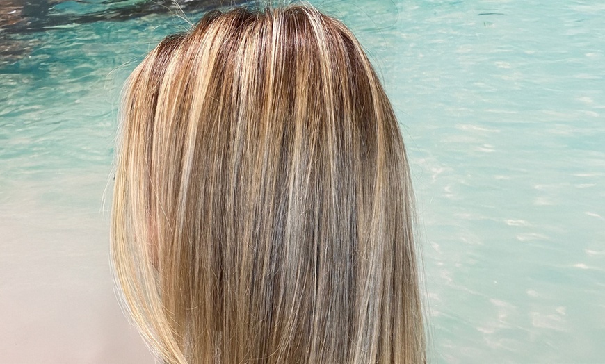 Image 2: Organic Brazilian Smoothing Treatment at Lilygloss Hair Studio