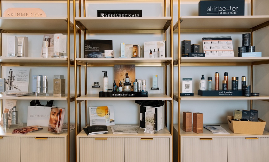 Image 2: 20 Units of Botox or Lip Flip