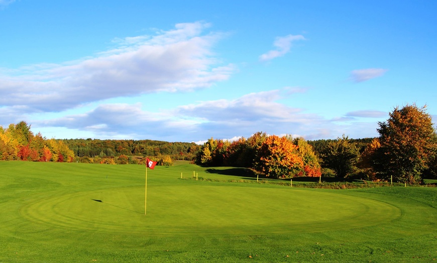 Image 2: Tagesgreenfee Golfplatz Bad Münstereifel mit 36-Loch für 1-2 Personen