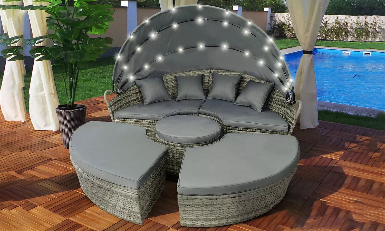 Lit extérieur "Sun island" en résine tressée avec LED de la marque Swing & Harmonie® - Primary Image