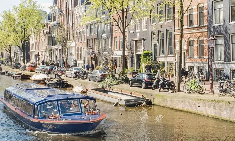 75 minuten durende rondvaart door de Amsterdamse grachten