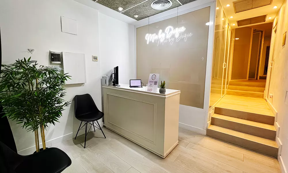 Limpieza facial con extracción, exfoliación y mascarilla hidratante