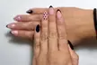 Manicura y/o pedicura semipermanente con opción a refuerzo para 1 persona, con hasta un 40% de descuento - Image 4