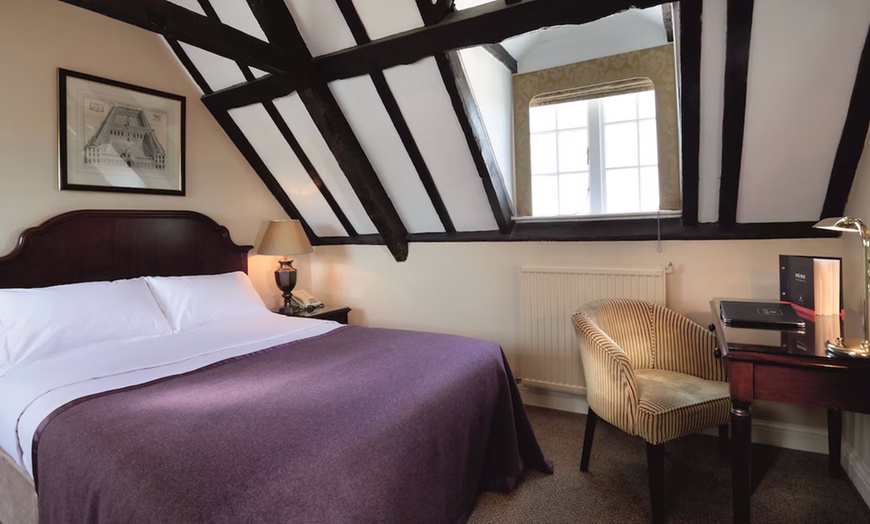 Image 14: Oxfordshire: Double Room with Breakfast
