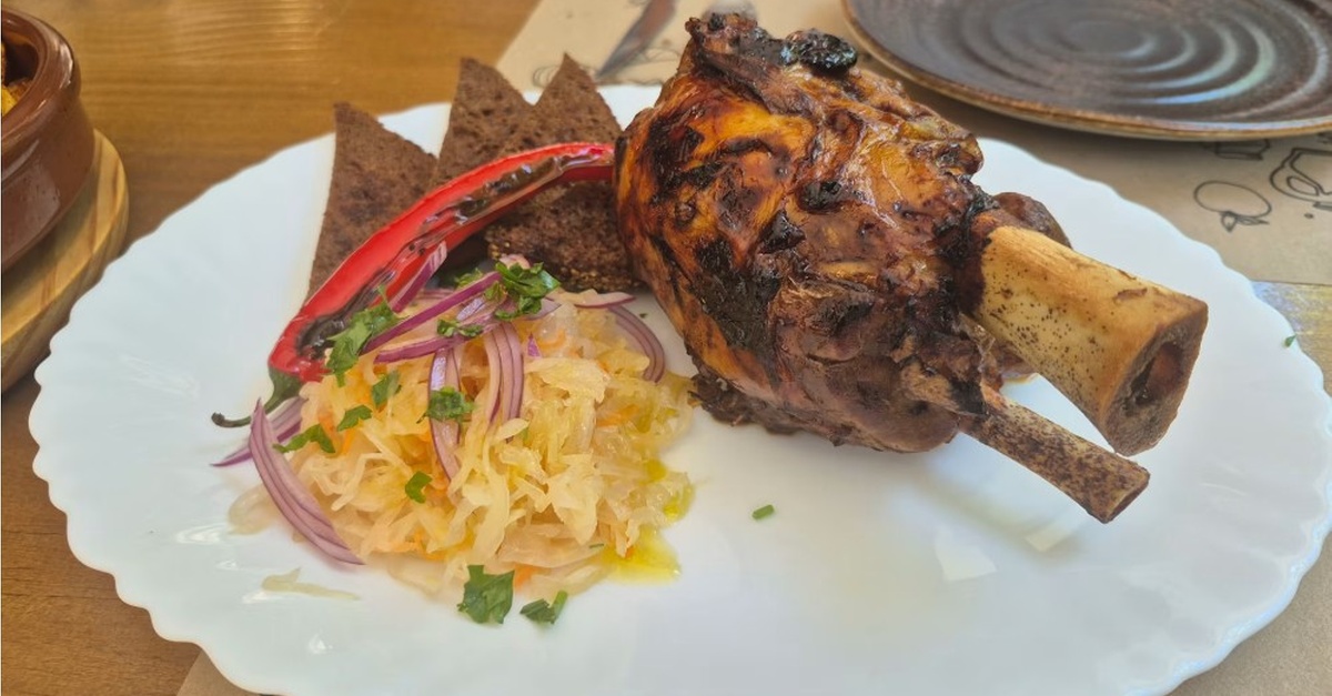 Menú de cocina eslava para dos o cuatro personas en Valencia