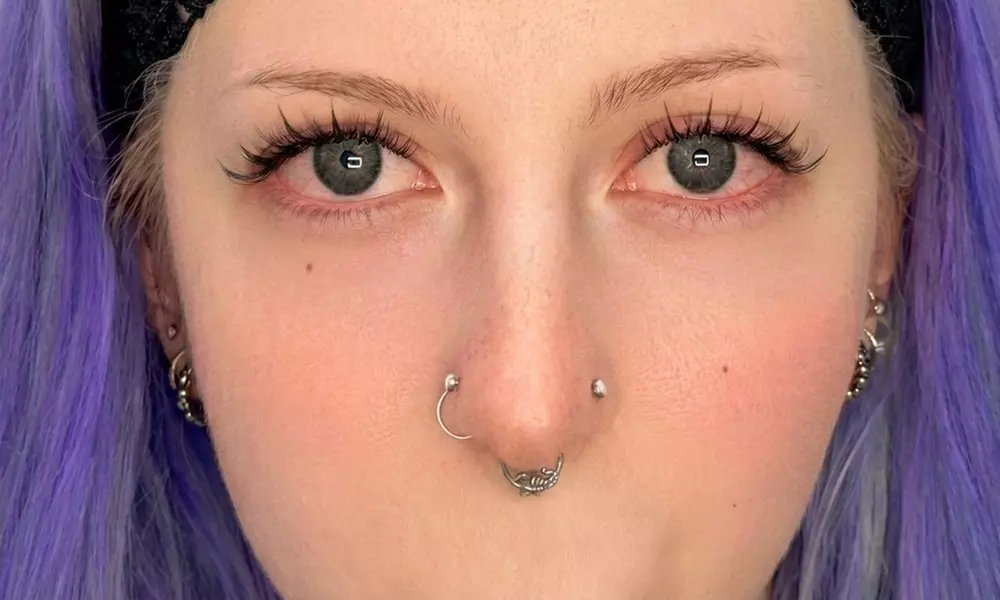 Transform Your Look: Classic or Hybrid Full Set at The Loft Lashes