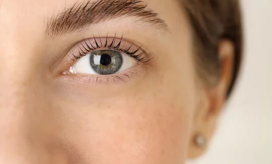 Image 3: Wimpern- und/oder Augenbrauen-Lifting inkl. Färben für 1 Person
