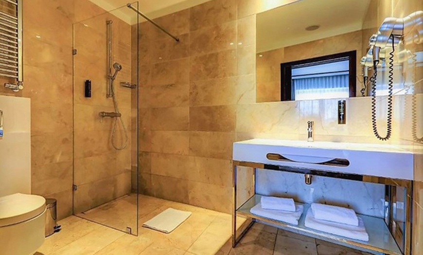 Image 8: Zanurz się w luksusie: day spa, zabiegi Onda oraz Schwarzy i więcej 