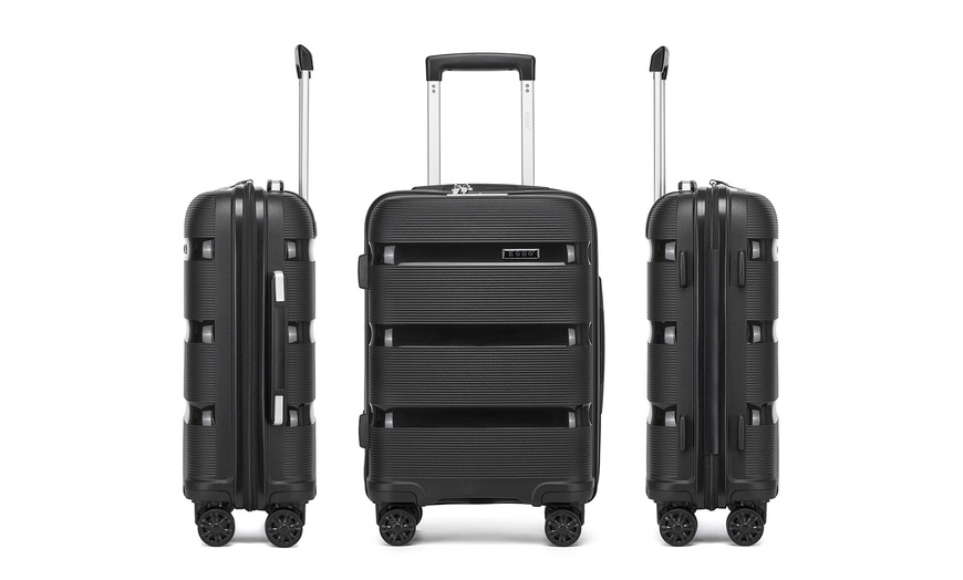 Image 5: Maleta o juego de maletas de ruedas ligeras con diseño estriado