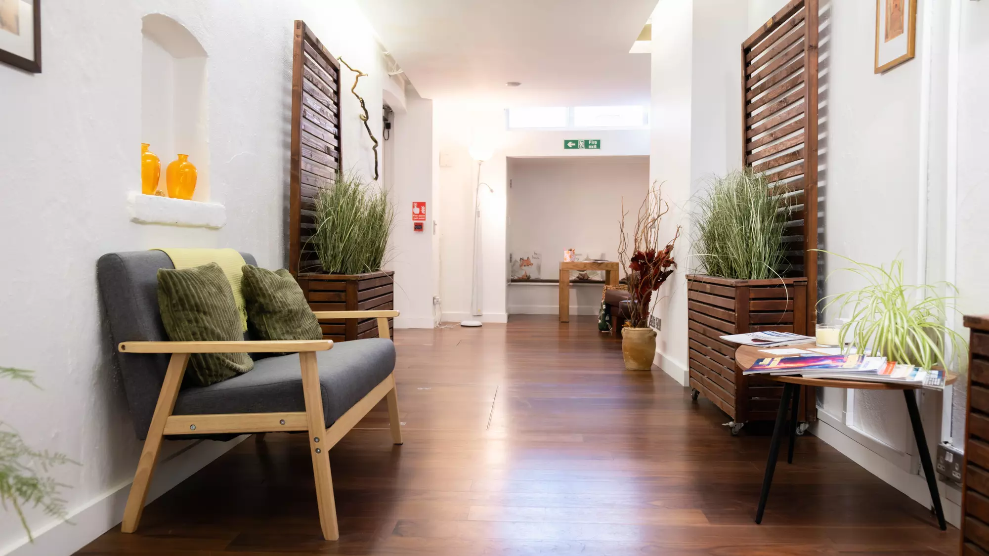 Glow & Renewal: Gua Sha Facial — 60 or 75 Minute Session