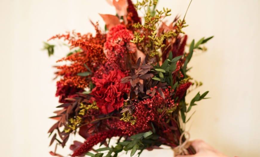 Image 2: Ramos Luwanda: Especial San Valentín con Bombones y Flores Naturales