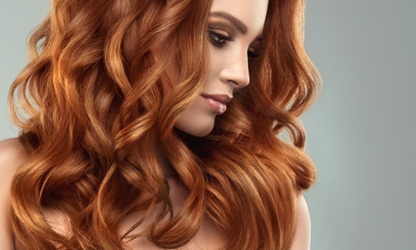 Maschera, piega, taglio e trattamenti al salone L'Essenziale Parrucchieri (sconto fino a 53%)