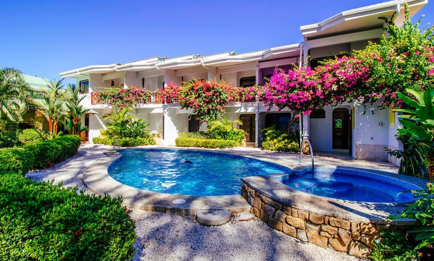 Image 3: ✈ 8-Night Costa Rica Volcano and Beach Vacation w/Air, SUV