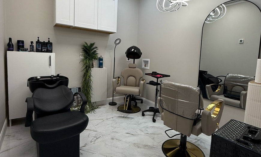 Image 4: Japanese Scalp Detox or Hair Loss Scalp Treatment + Choice of Add-On