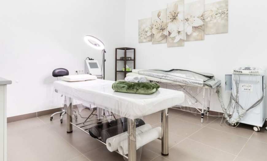 Image 4: Sesiones de radiofrecuencia facial y mascarilla facial