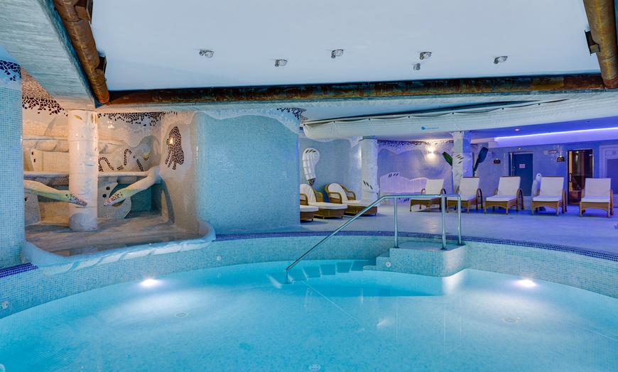 Image 4: Spa de 90 minutos para 2 o spa con desayuno buffet para 2