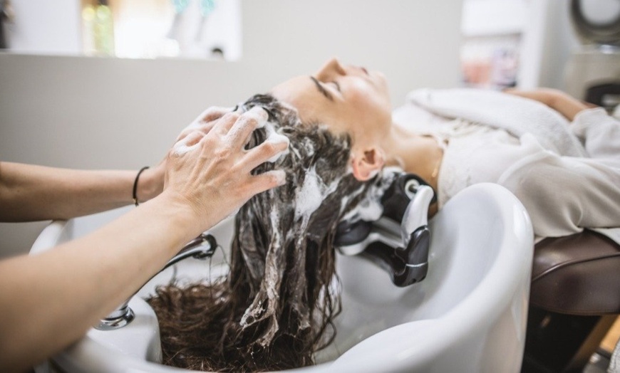 Image 2: 60 or 90 Minute Japanese-Inspired Spa Treatment and Head Massage 