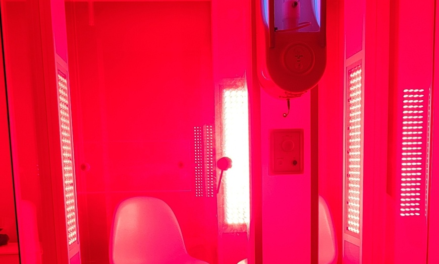 Image 4: Get One or Five 20-Minute Red Light & Halotherapy Sessions!