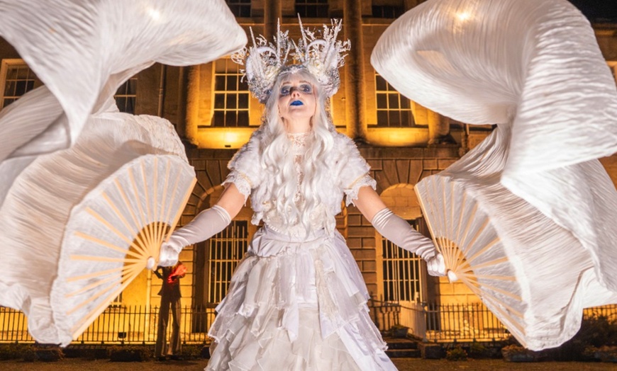 Image 9: The Christmas Circus of Wonders & Curiosities (Nov 29th - Jan 4th)