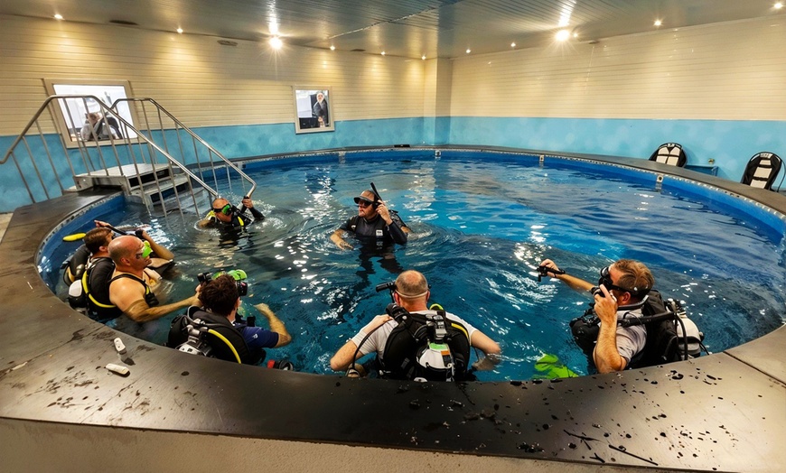 Image 2: 2 Hour Guided SCUBA for Ages 10+ - for One, Two or Four