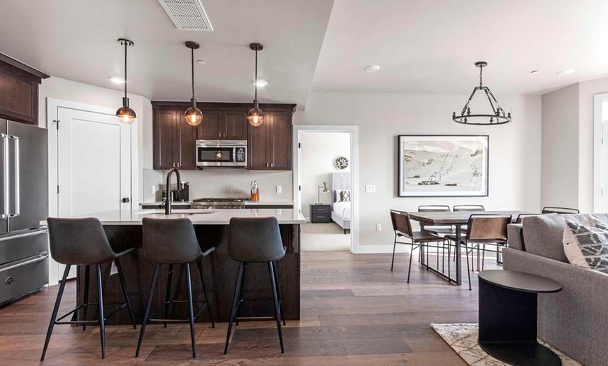 Image 22: Member Pricing: 4* Mountain Resort in Park City with Sweeping Views 
