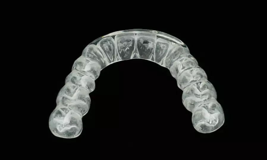 Férula de descarga y limpieza bucal