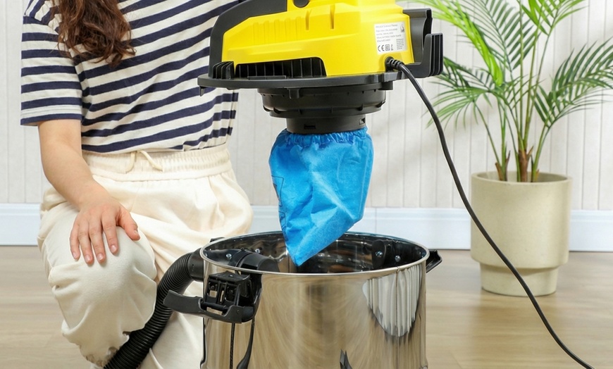 Image 3: 1200W Wet and Dry Vacuum Cleaner with Blower Function