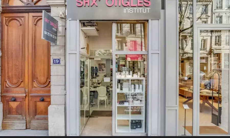 Rehaussement de cils avec ou sans teinture à l'Institut Sax'Ongles