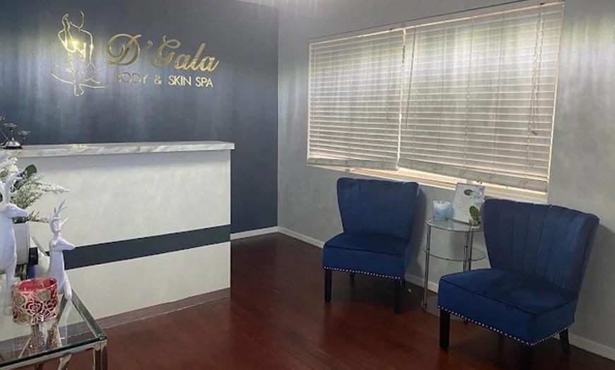 Image 2: 60 Minute Lymphatic Drainage Massage for Relaxation and Wellness