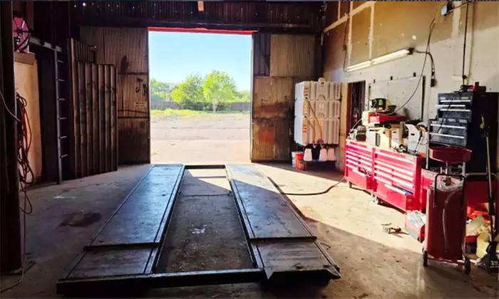 1 Full Synthetic Oil Change w/ Engine Oil Filter Up To 8 Quarts & More