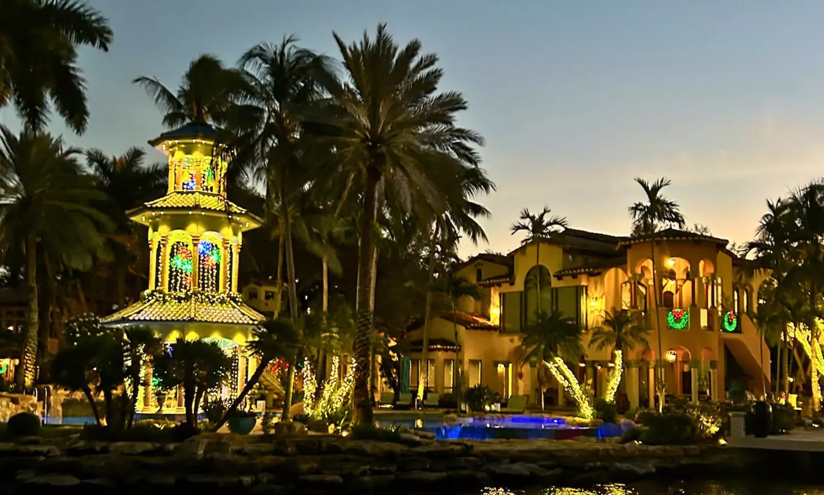 Christmas Holiday Mansion Lights Cruise in FLL with Sea Rocket Adventures for up to 6 people - Up to 45% Off - Second Medium