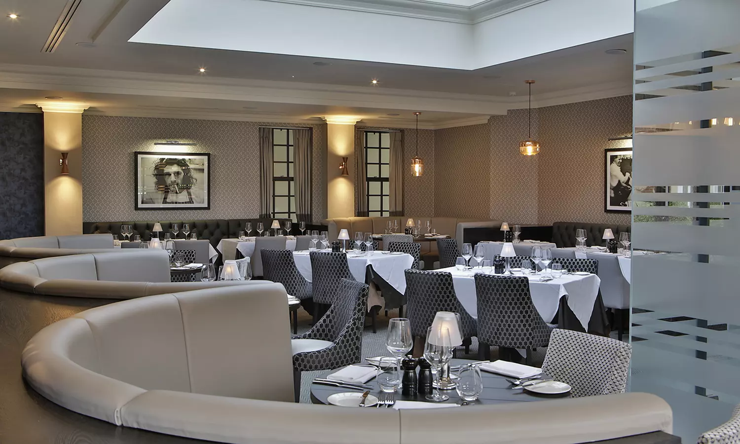 Steak and a bottle of wine for two - Image 4