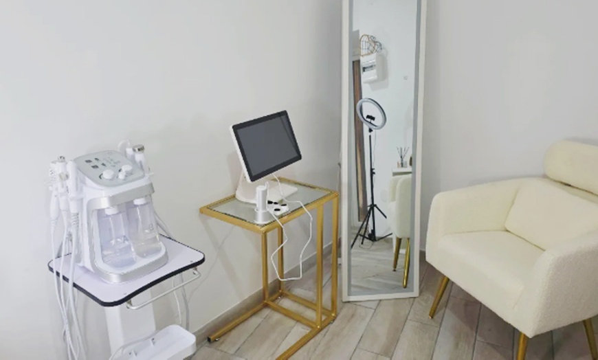 Image 2: Soin du visage au choix ou carte-cadeau