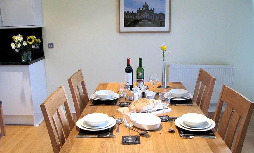 Image 13: West Yorkshire, Hebden Bridge: 4* Apartment Stay with Breakfast & Prosecco