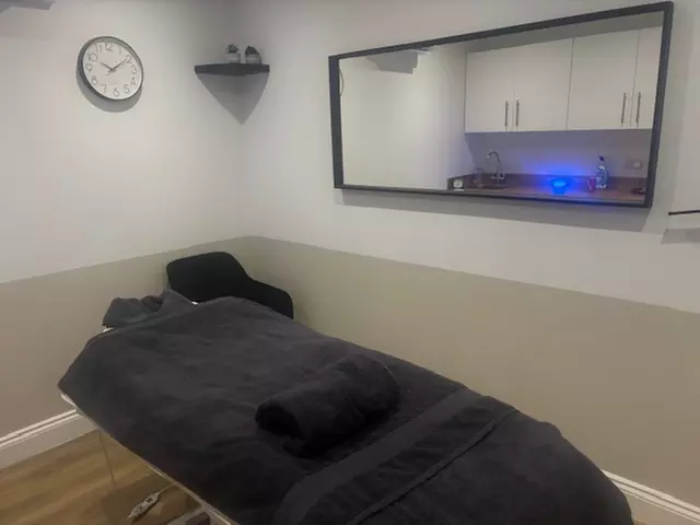 30 or 45 Minute Deep Tissue Massage Session for Targeted Muscle Relief