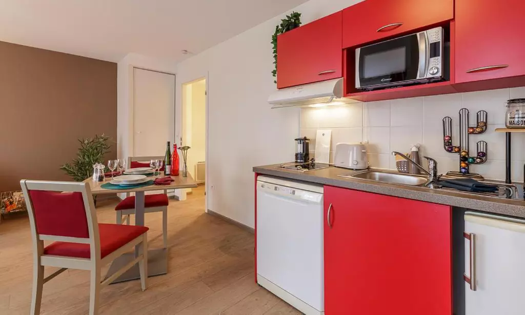 Straßburg: 1-Zimmer-Apartment, opt. mit Frühstück