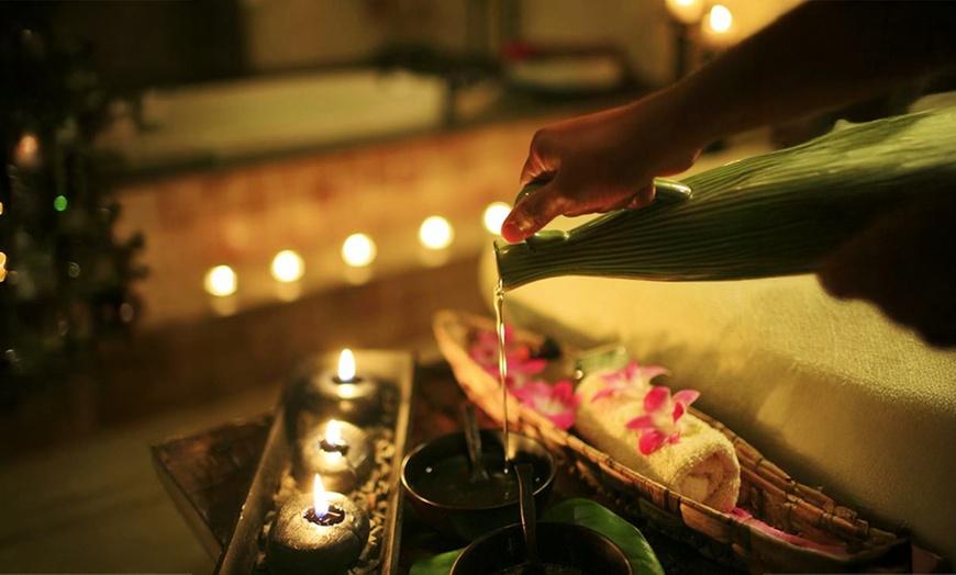 Image 3: Diepe ontspanning: voetreflexologie, aromabehandeling of massage