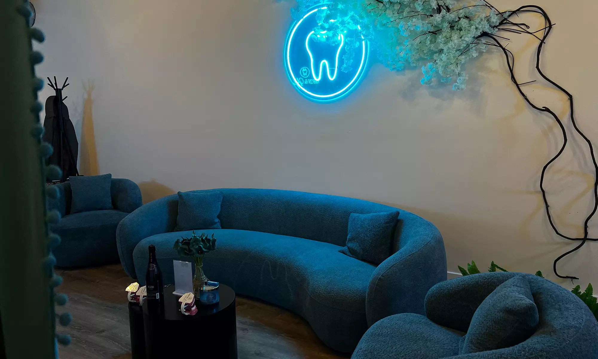 Teeth Whitening Sessions in 30–90 Min or Couples 60–90 Min Options