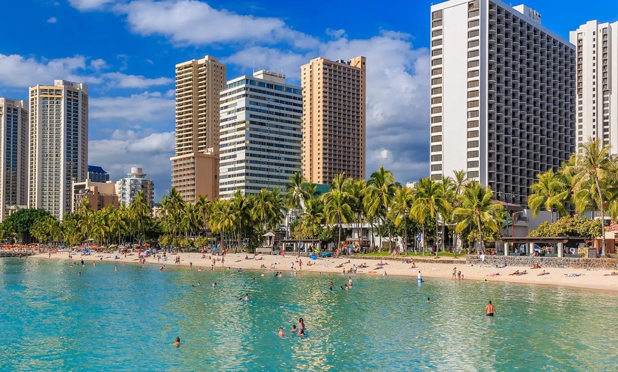Image 8: ✈ 4-Day Hawaii Vacation with Air from Great Value Vacations