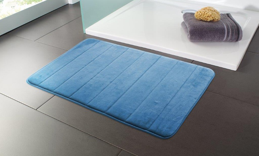 Image 2: Scented Bathroom Mat